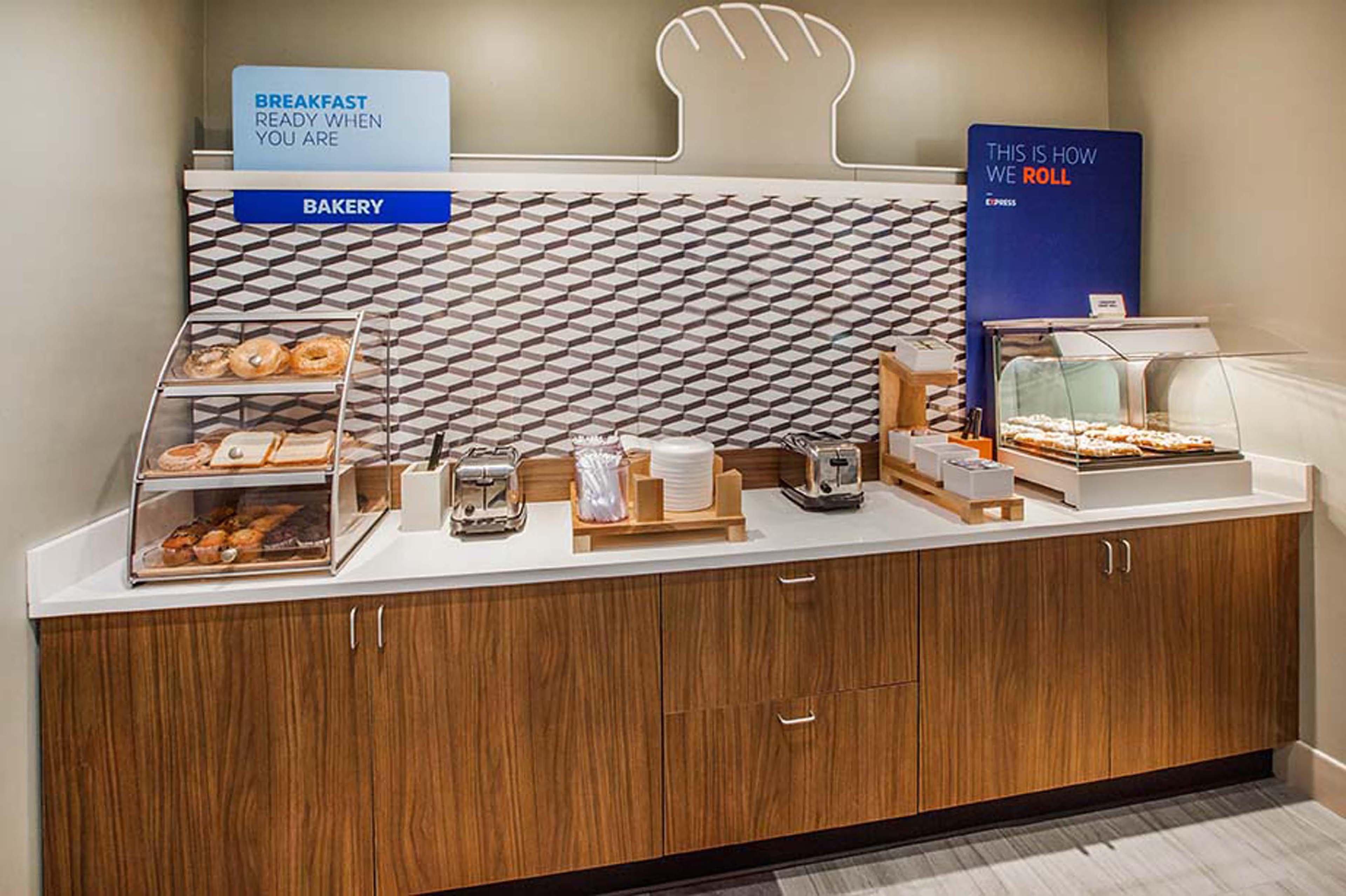 Holiday Inn Express West Palm Beach Metrocentre By Ihg Exterior foto